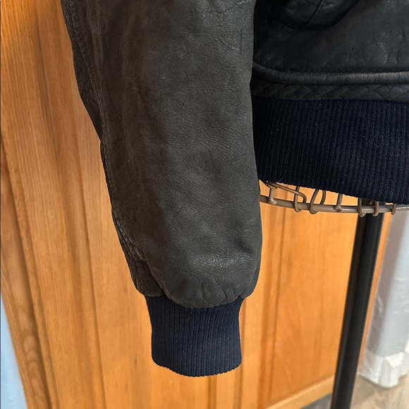 U2 Wear Me Out Black Bomber Leather Jacket, size 38. Zip, snap front. - Picture 5 of 14